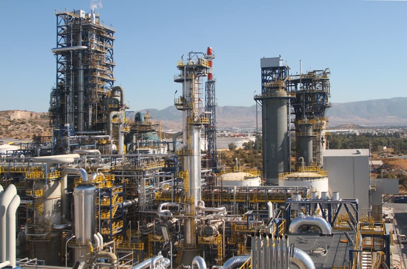 Maintenance and shutdown team coordinating activities